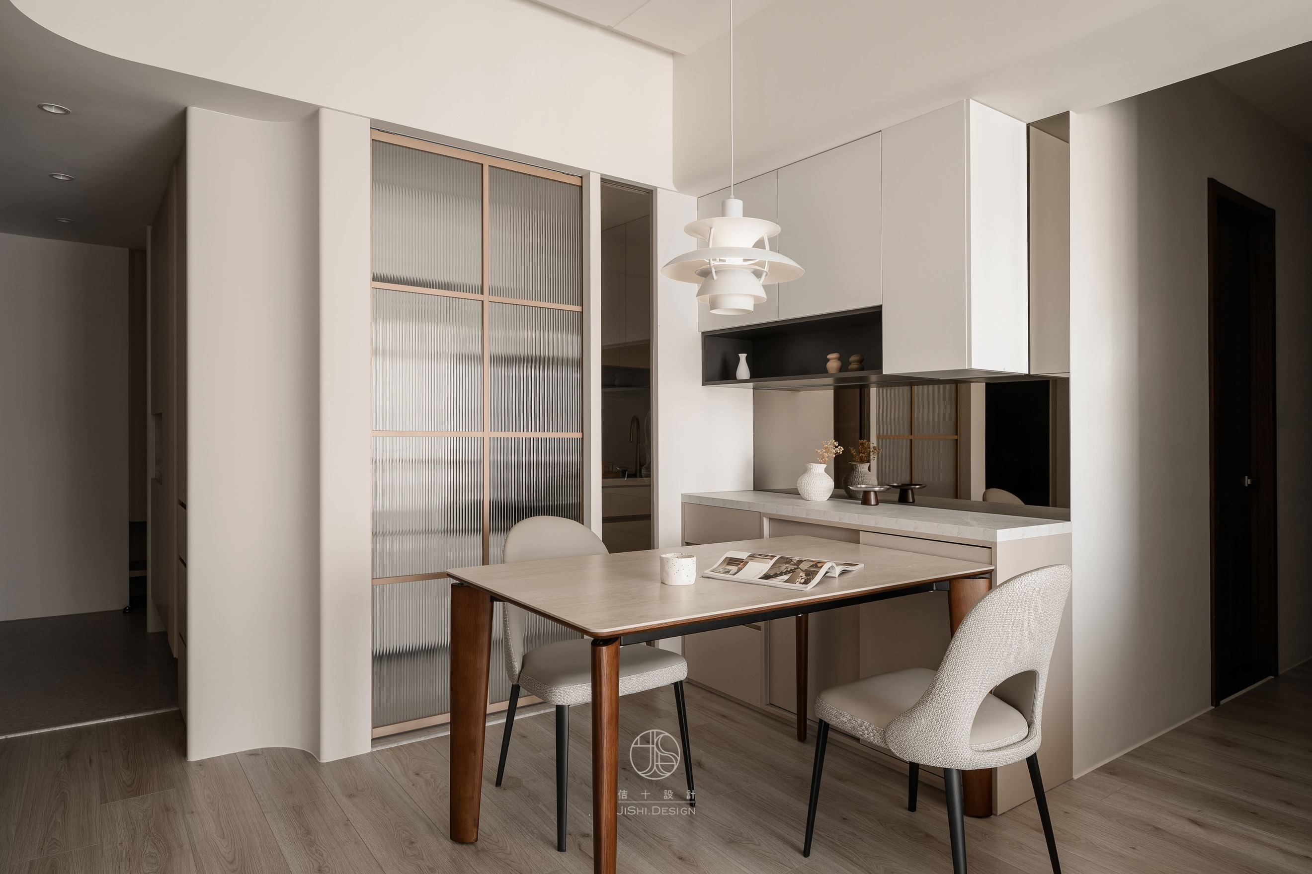 HTML5 Bootstrap Template by colorlib.com