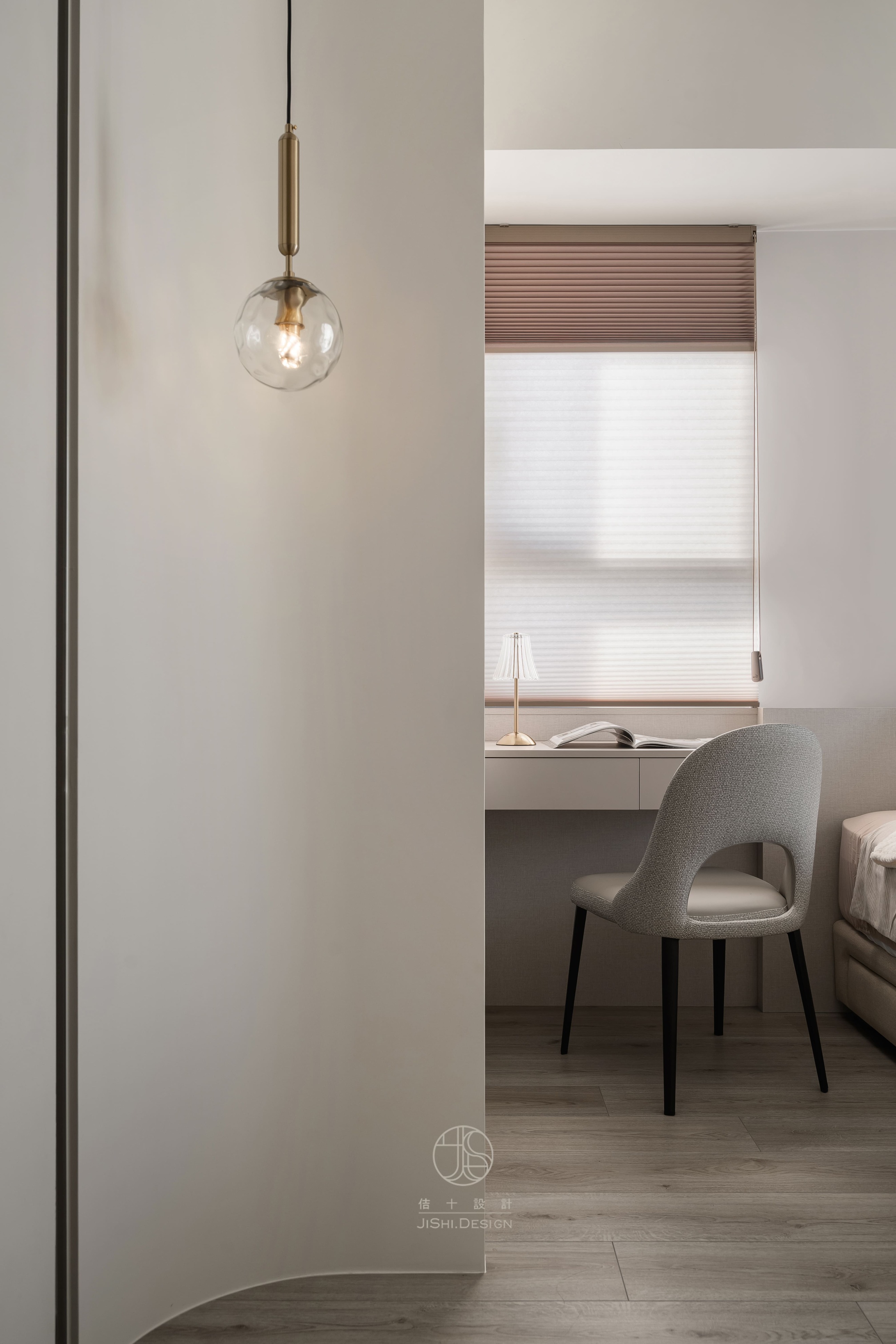 HTML5 Bootstrap Template by colorlib.com