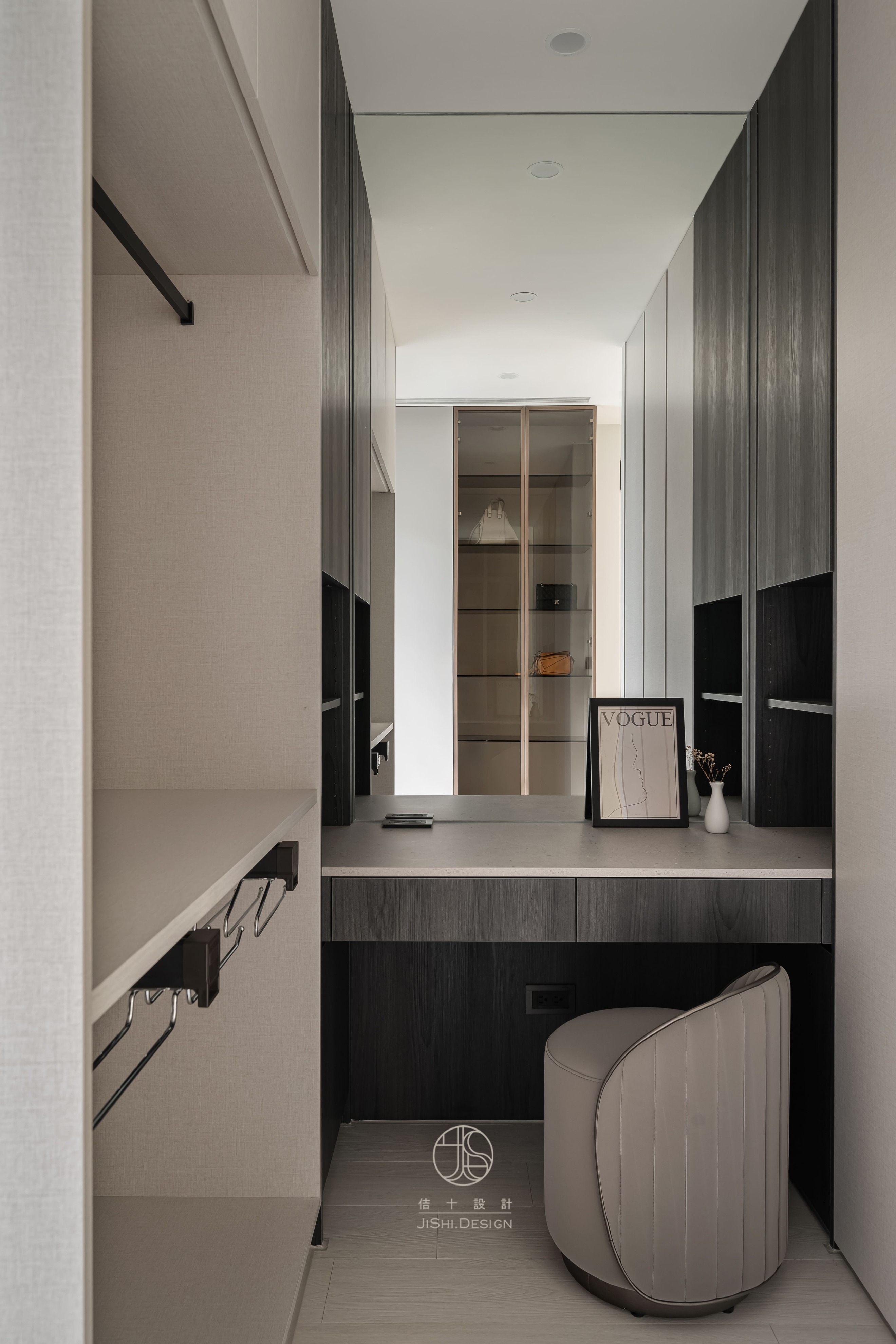 HTML5 Bootstrap Template by colorlib.com