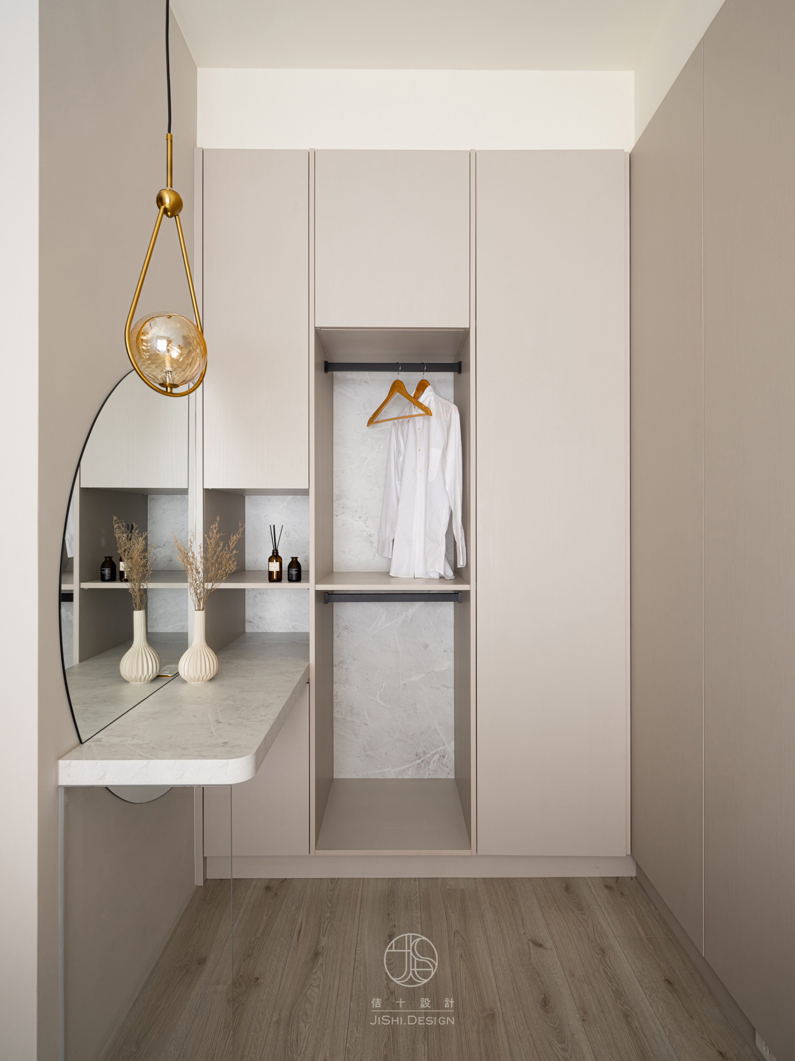 HTML5 Bootstrap Template by colorlib.com