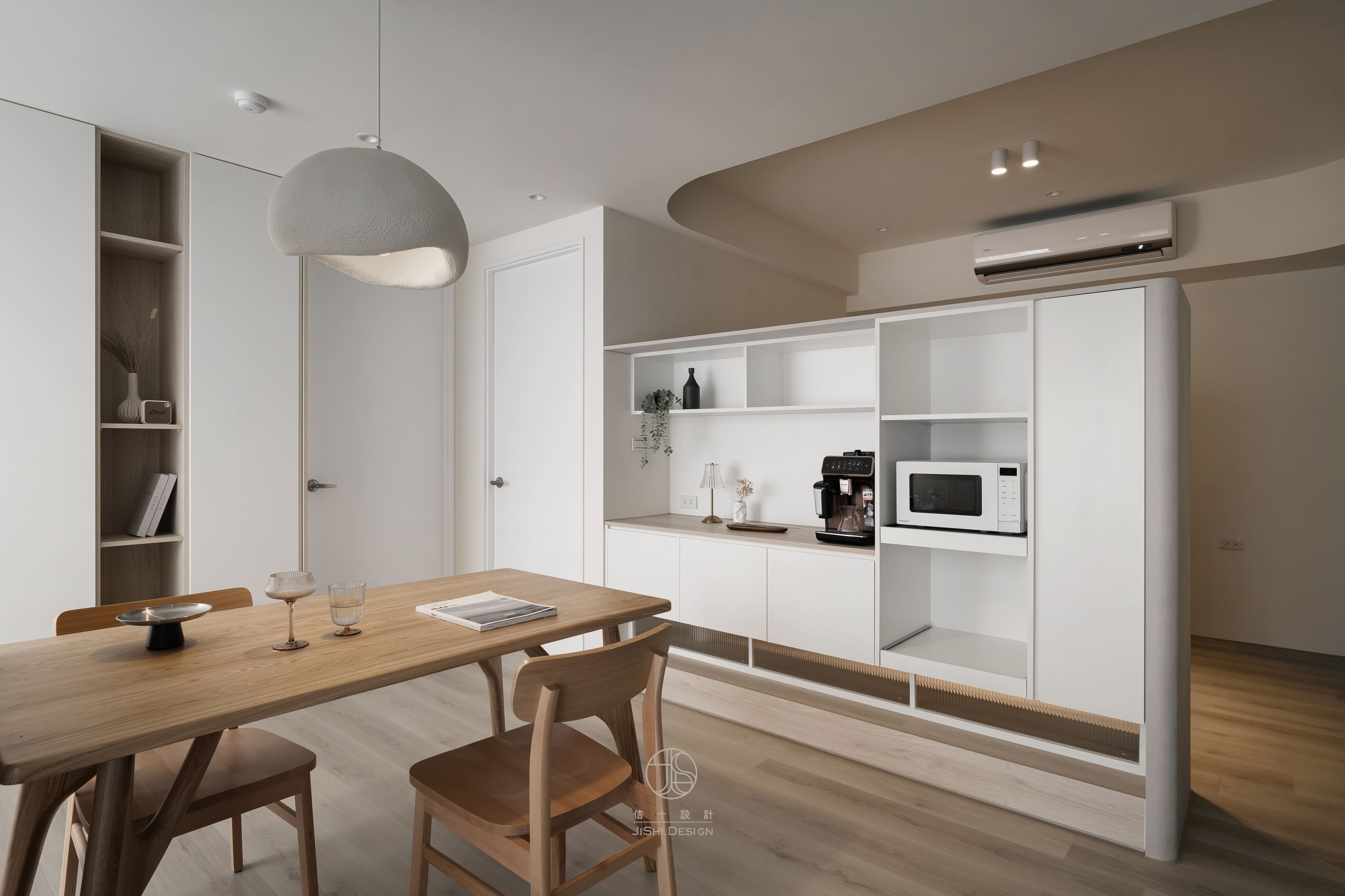 HTML5 Bootstrap Template by colorlib.com