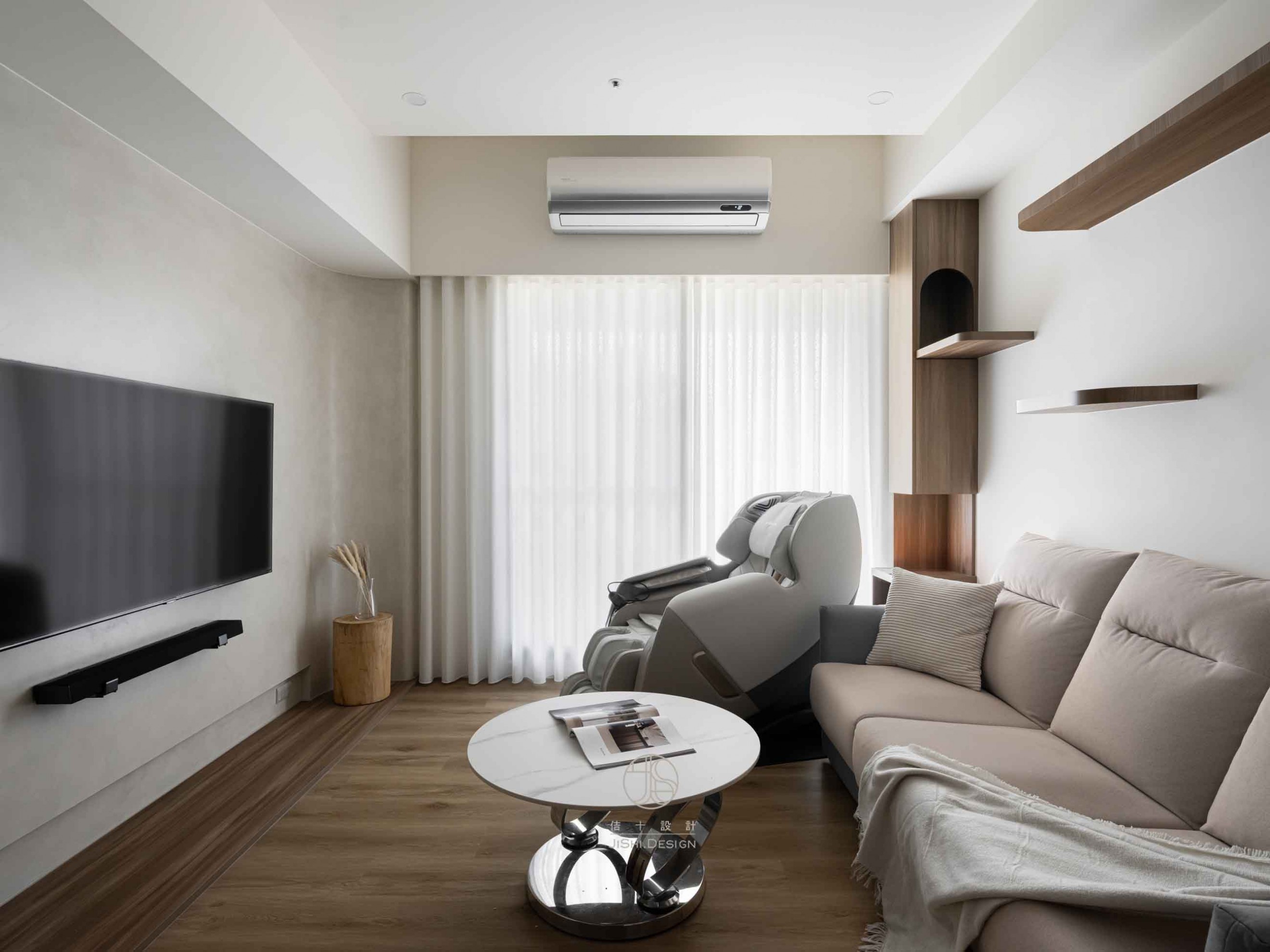 HTML5 Bootstrap Template by colorlib.com