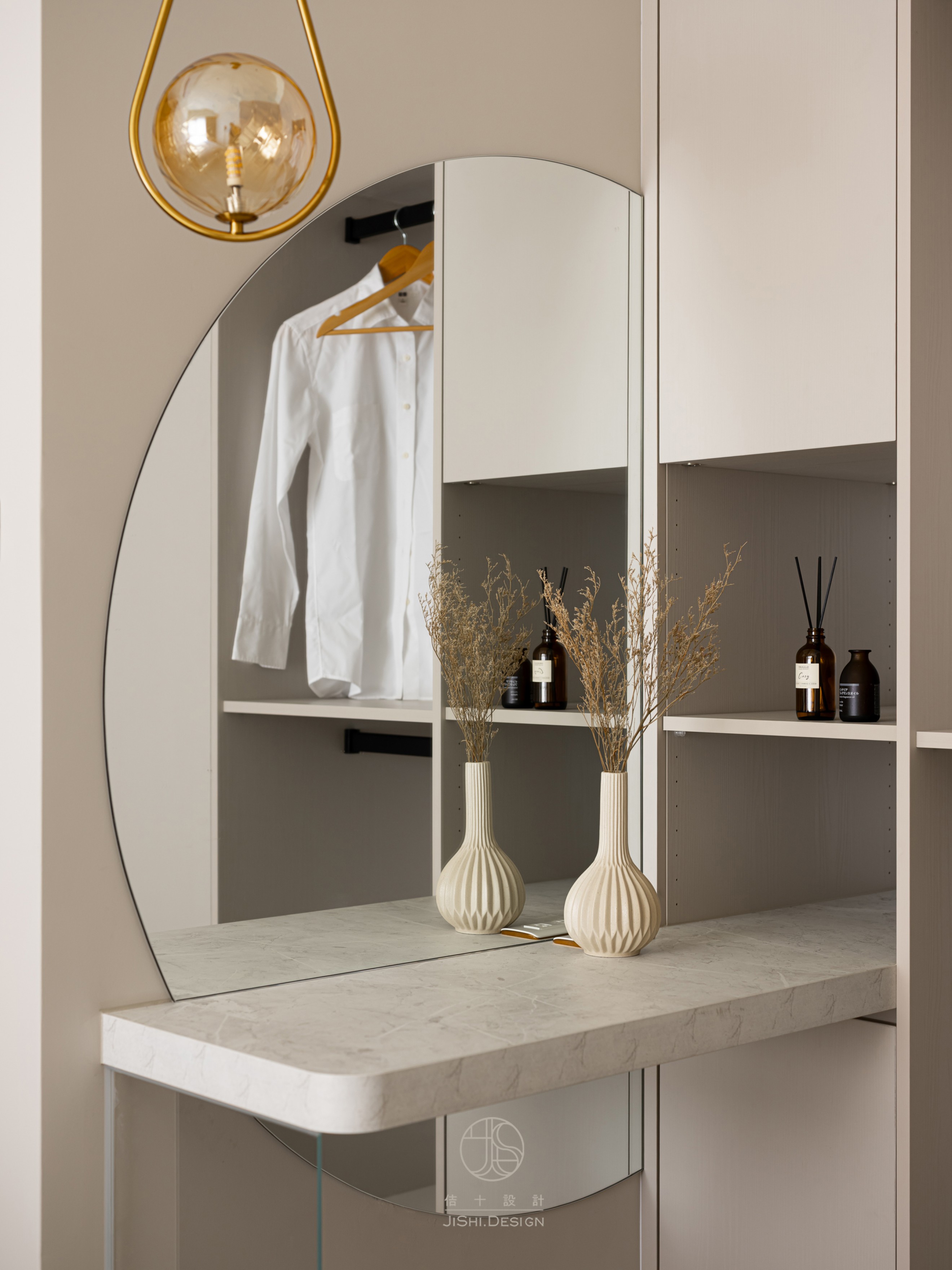 HTML5 Bootstrap Template by colorlib.com