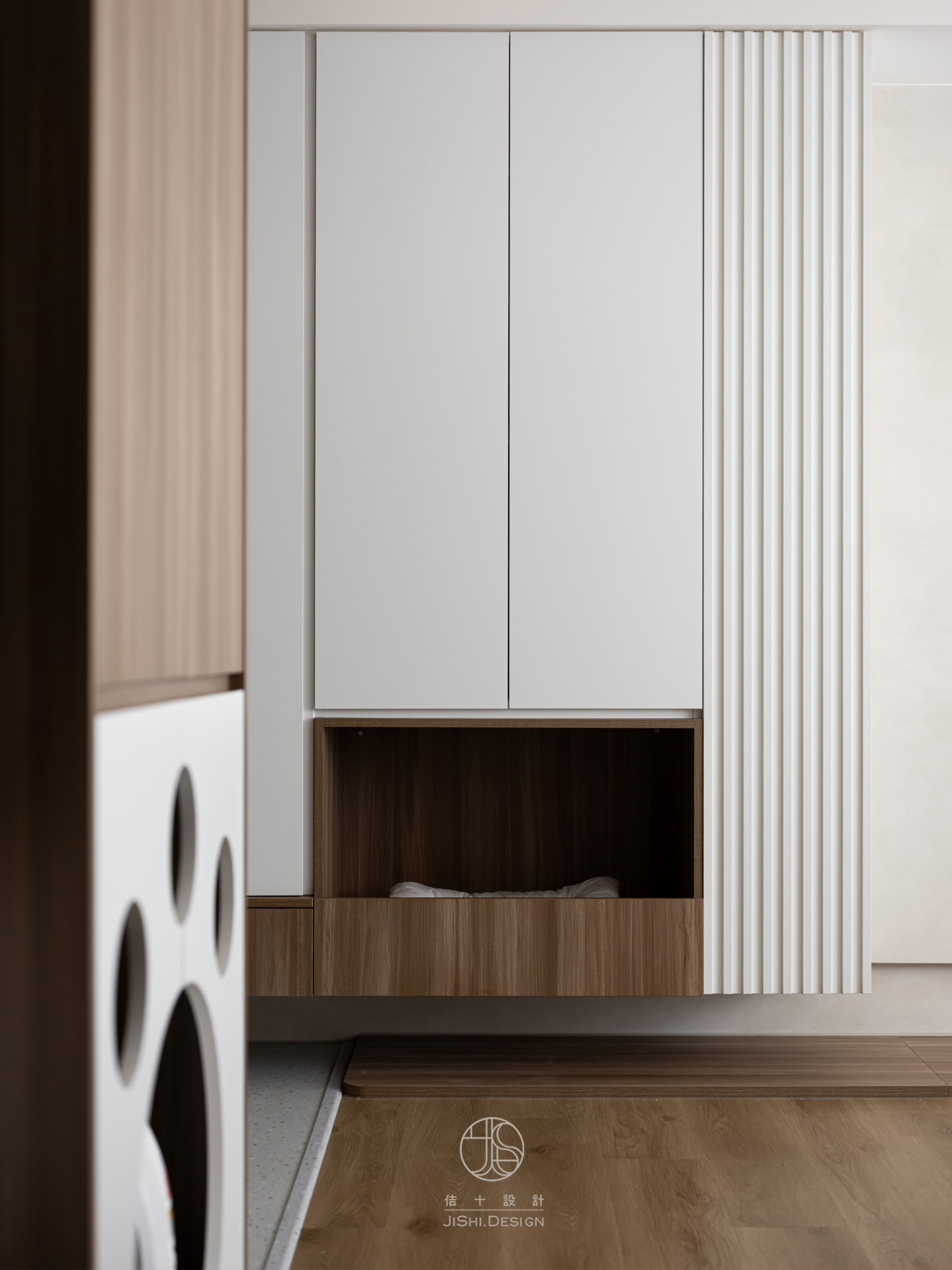 HTML5 Bootstrap Template by colorlib.com