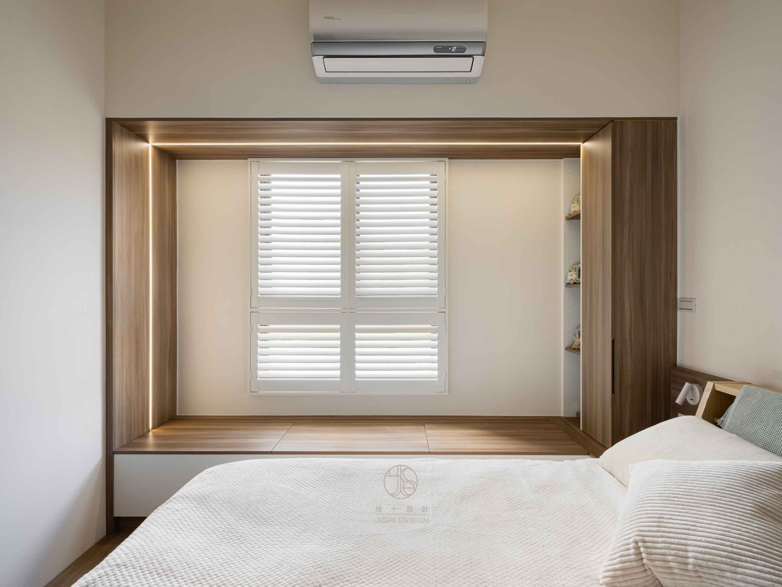 HTML5 Bootstrap Template by colorlib.com