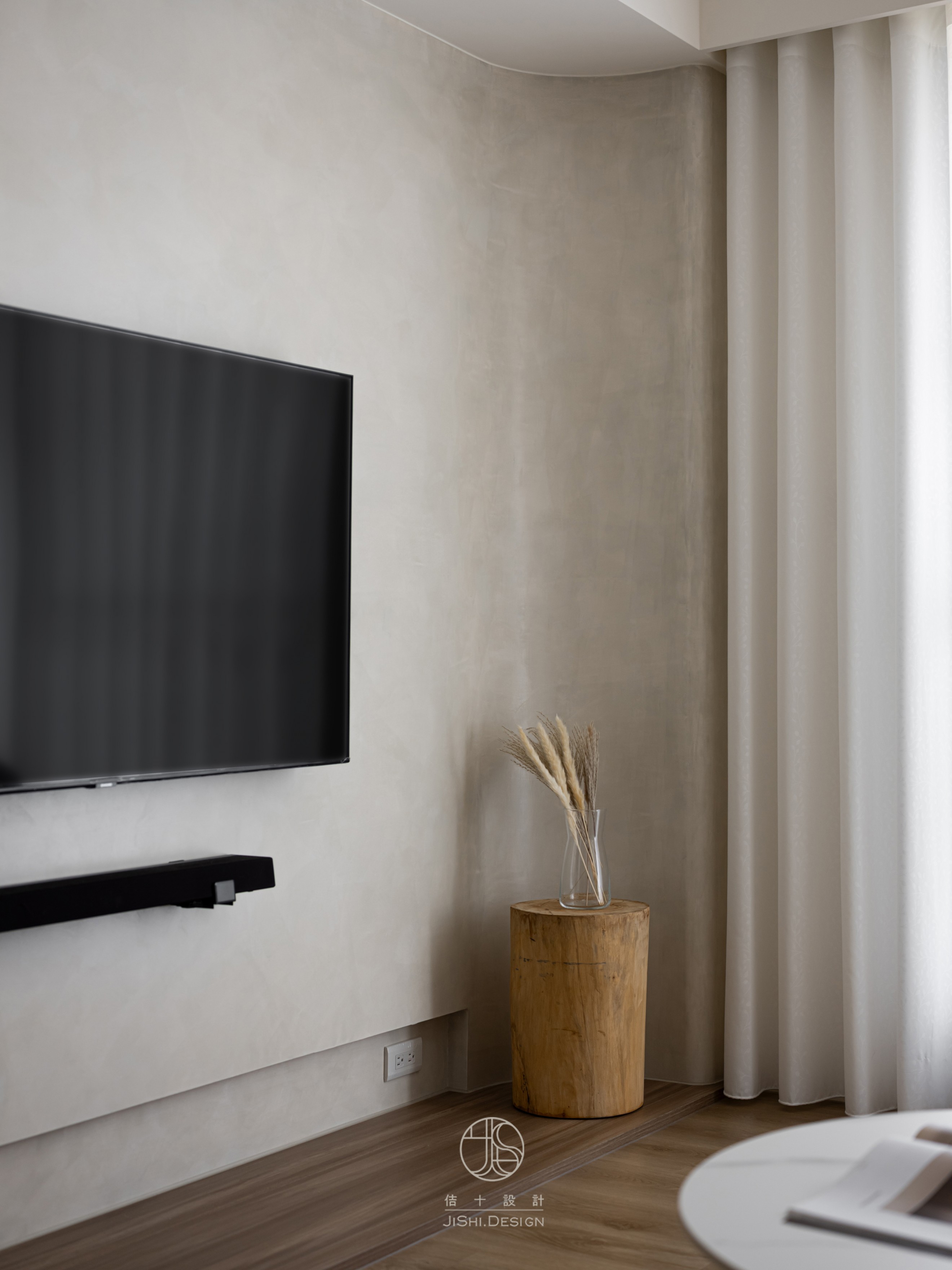 HTML5 Bootstrap Template by colorlib.com