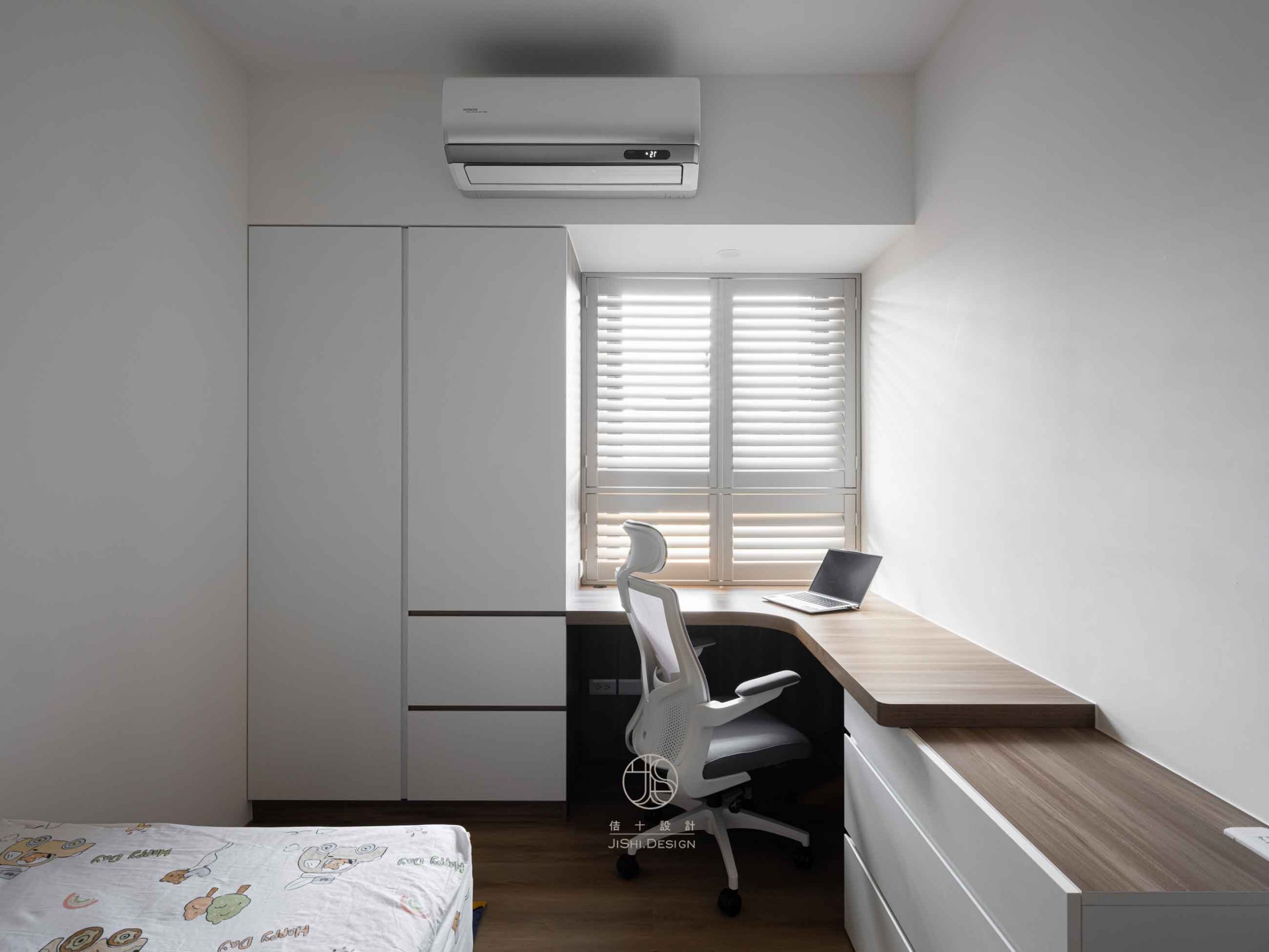 HTML5 Bootstrap Template by colorlib.com