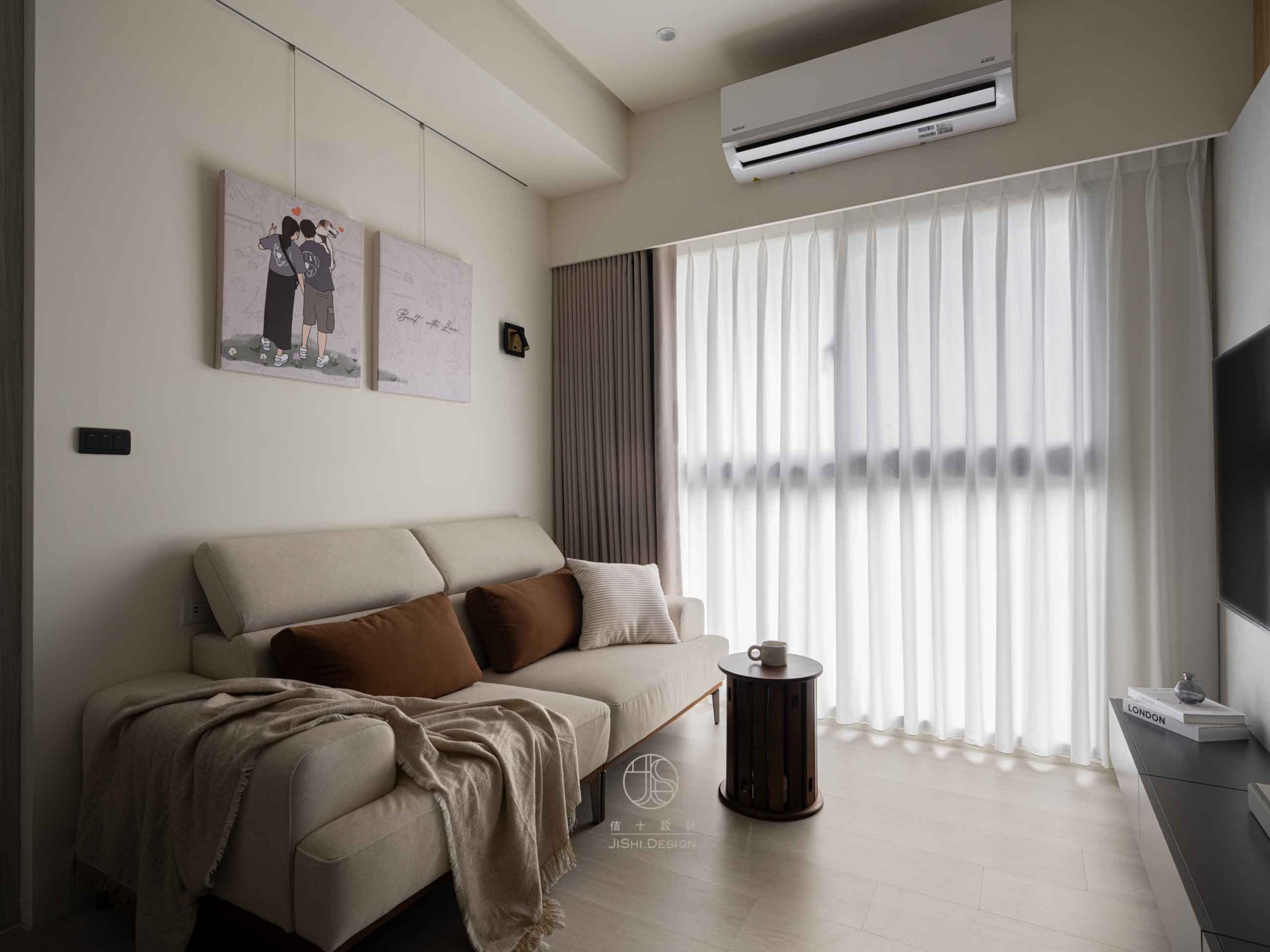 HTML5 Bootstrap Template by colorlib.com