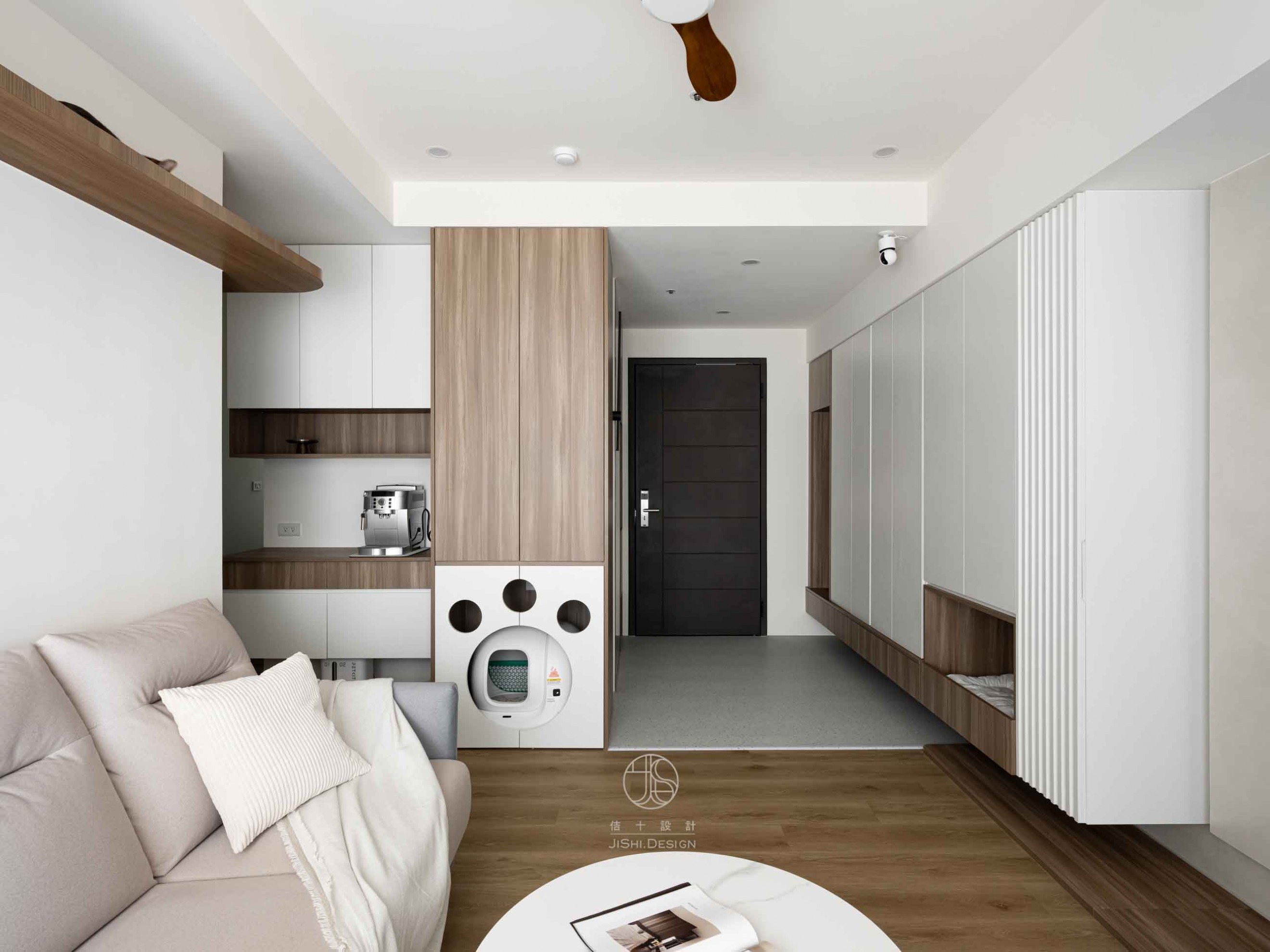 HTML5 Bootstrap Template by colorlib.com