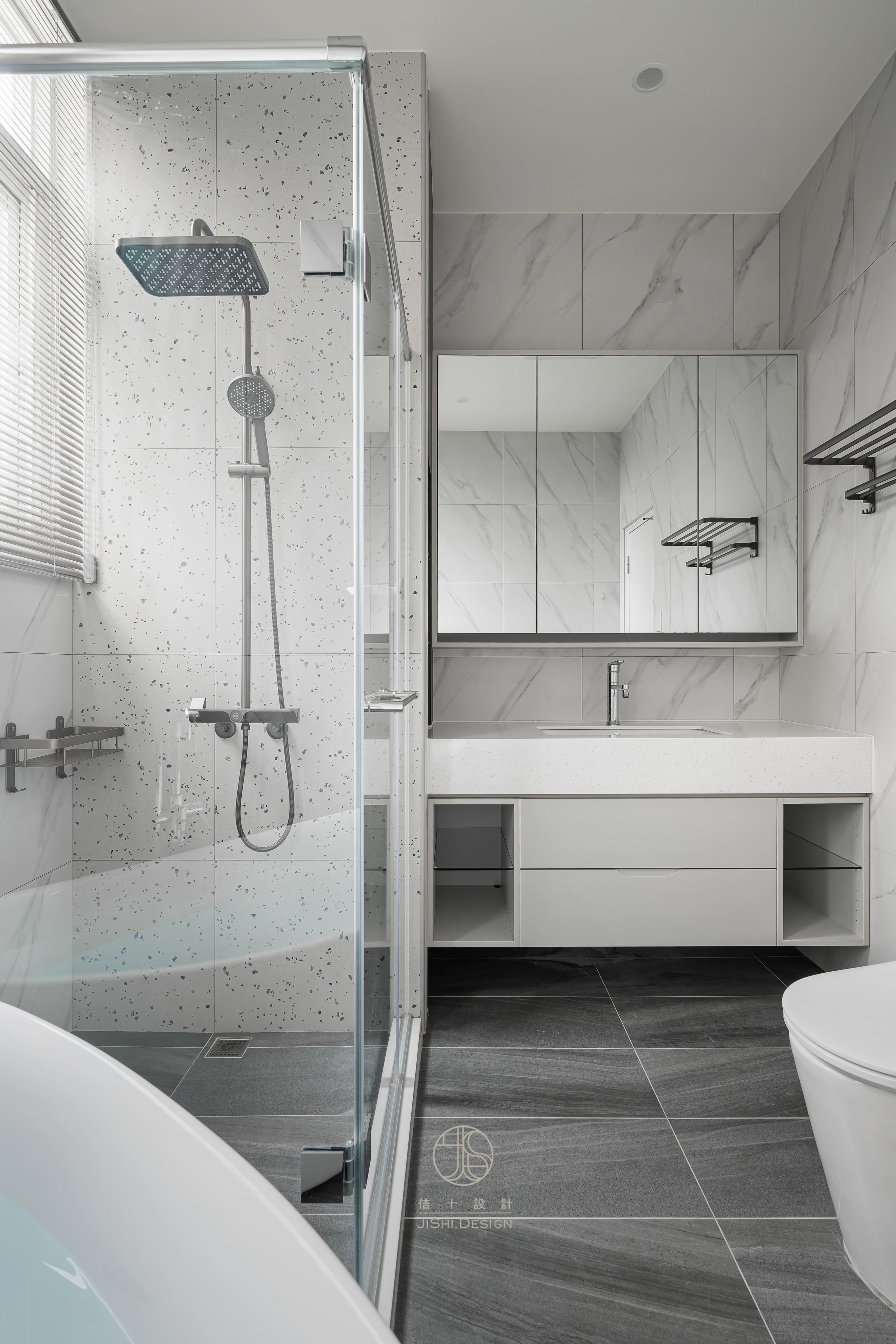 HTML5 Bootstrap Template by colorlib.com