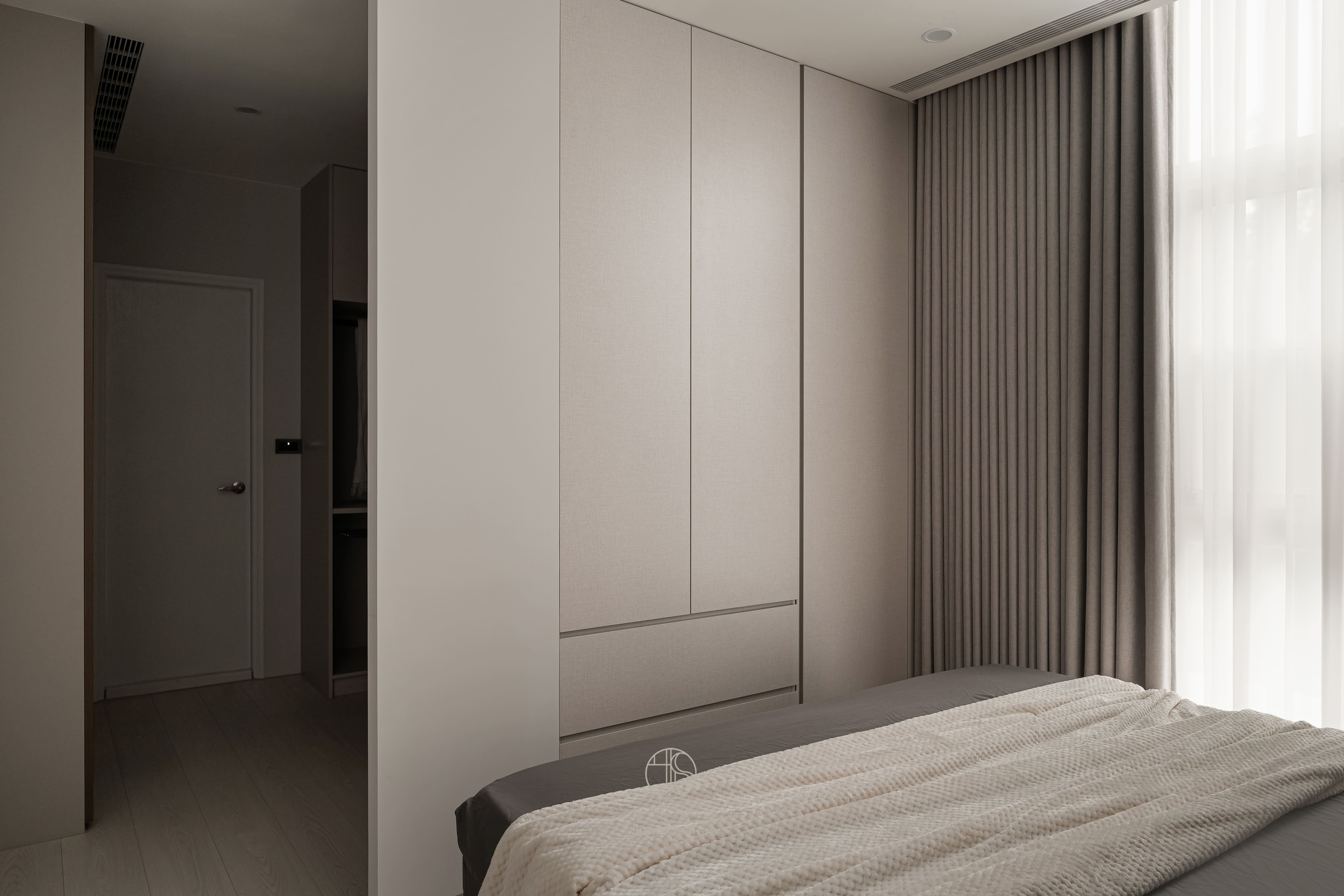 HTML5 Bootstrap Template by colorlib.com