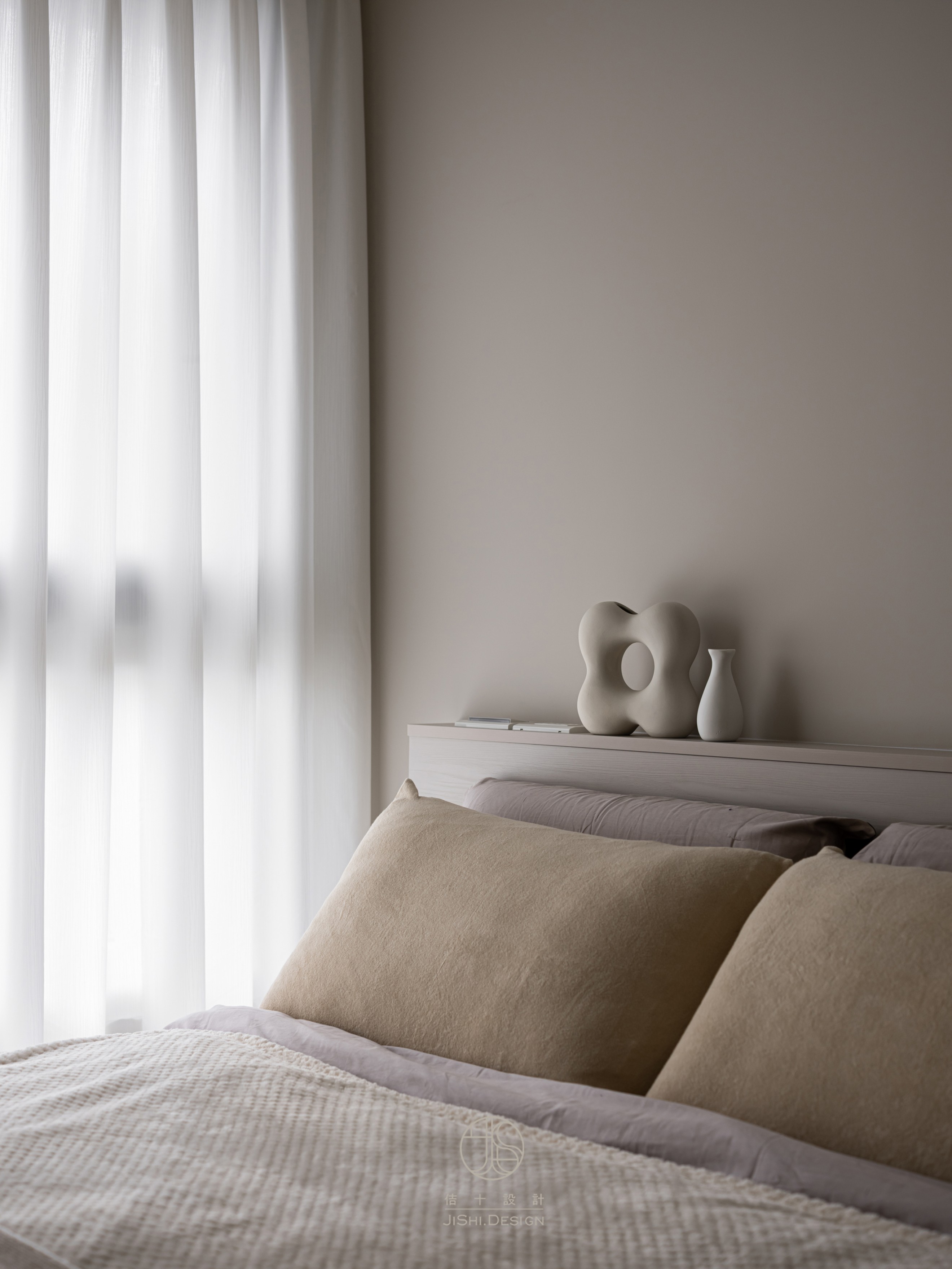 HTML5 Bootstrap Template by colorlib.com