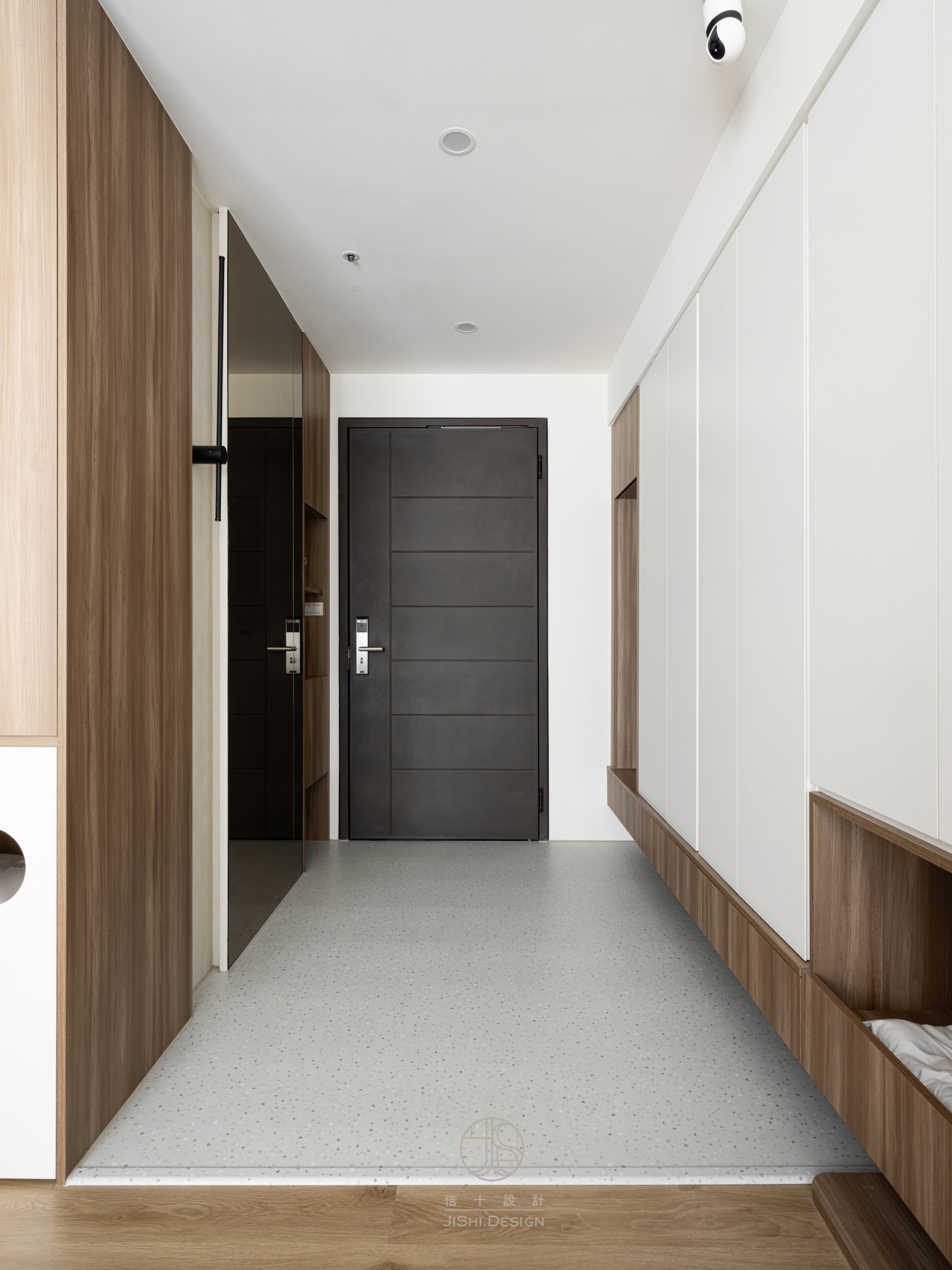 HTML5 Bootstrap Template by colorlib.com