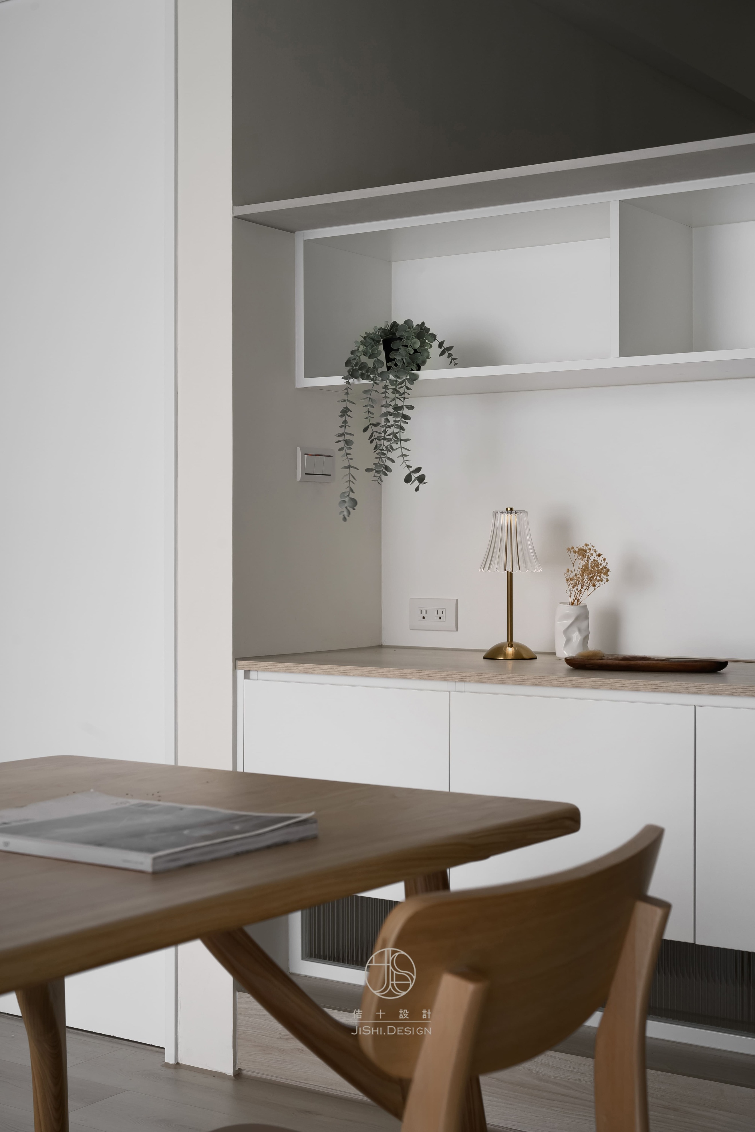 HTML5 Bootstrap Template by colorlib.com