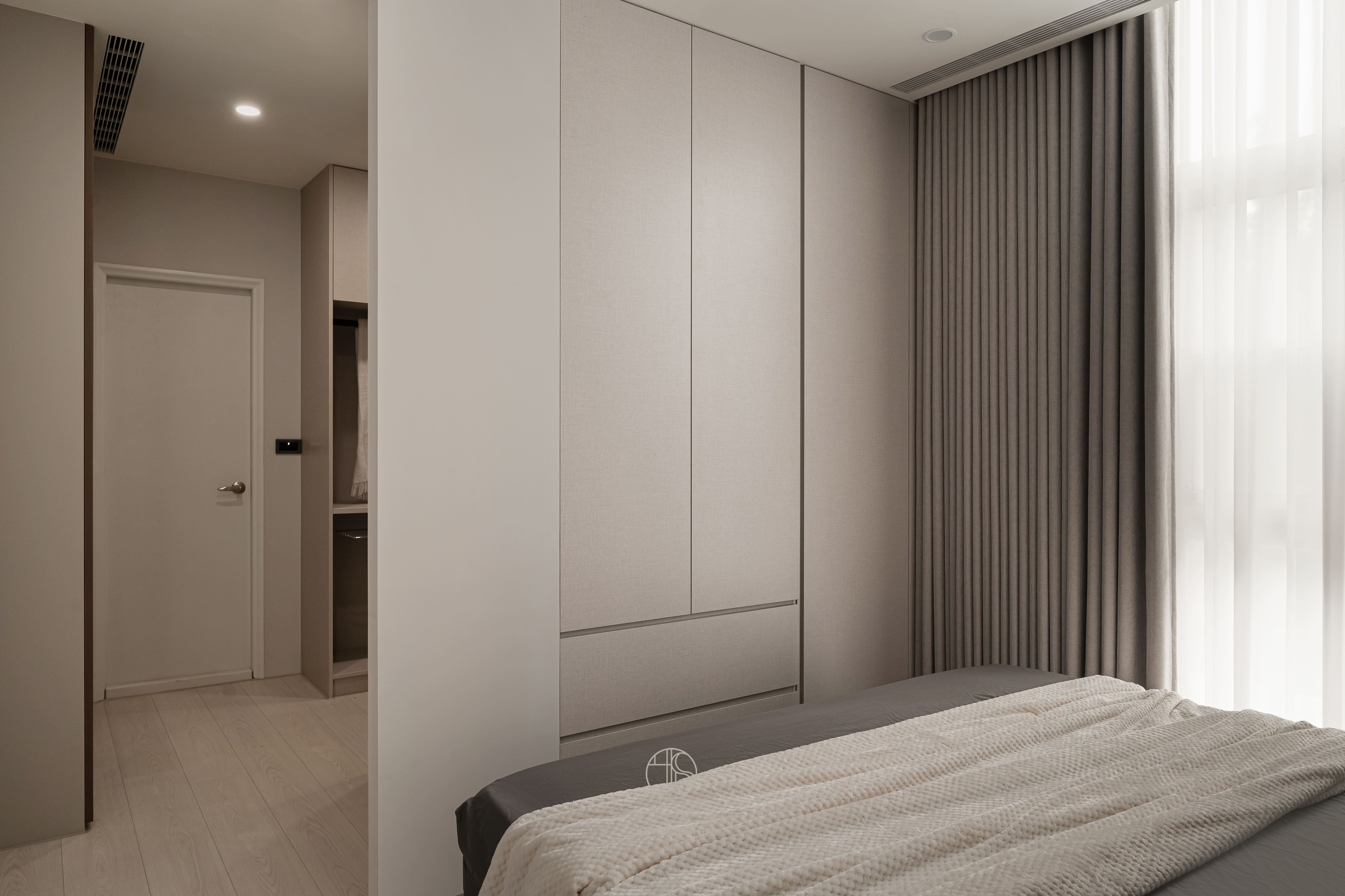 HTML5 Bootstrap Template by colorlib.com